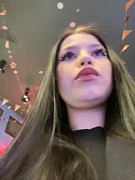 Snapshot of Chloe__Moon chatting on January 2025 10:30:01 AM Chloe Moon online show from January 2025 10:30:01 AM