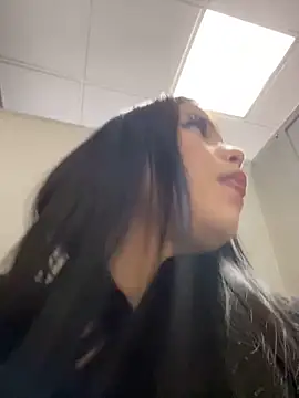 Snapshot of Chloe__Moon chatting on January 2025 01:32:02 PM Chloe Moon online show from January 2025 01:32:02 PM