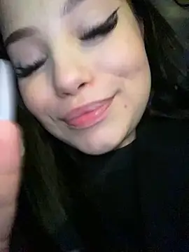 Snapshot of Chloe__Moon chatting on January 2025 04:06:01 PM Chloe Moon online show from January 2025 04:06:01 PM