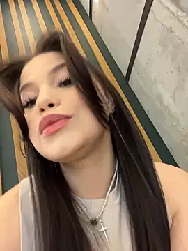 Snapshot of Chloe__Moon chatting on November 2025 03:34:02 PM Chloe Moon online show from November 2025 03:34:02 PM