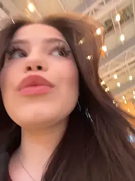 Snapshot of Chloe__Moon chatting on December 2025 02:13:01 PM Chloe Moon online show from December 2025 02:13:01 PM