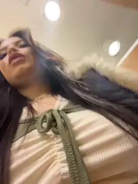 Snapshot of Chloe__Moon chatting on March 2026 01:17:02 PM Chloe Moon online show from March 2026 01:17:02 PM