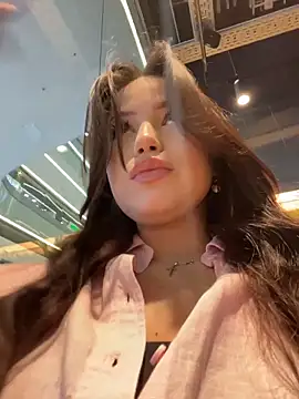 Snapshot of Chloe__Moon chatting on March 2026 02:01:01 PM Chloe Moon online show from March 2026 02:01:01 PM