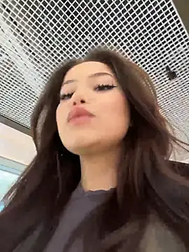 Snapshot of Chloe__Moon chatting on April 2026 02:11:01 PM Chloe Moon online show from April 2026 02:11:01 PM