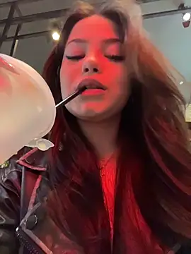 Snapshot of Chloe__Moon chatting on April 2026 01:06:02 PM Chloe Moon online show from April 2026 01:06:02 PM