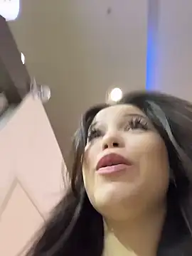 Snapshot of Chloe__Moon chatting on April 2026 02:09:02 PM Chloe Moon online show from April 2026 02:09:02 PM