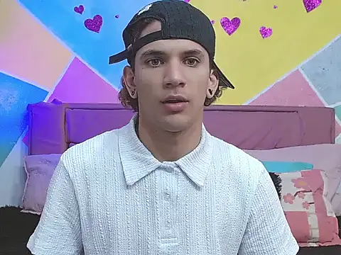 tylor boy online show from September 2025 02:33:02 AM