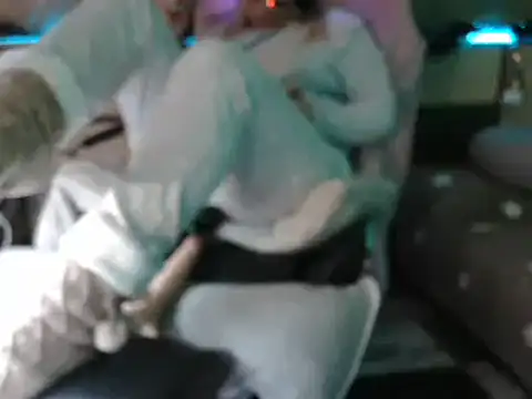 LaRa forU online show from December 2024 04:49:02 PM