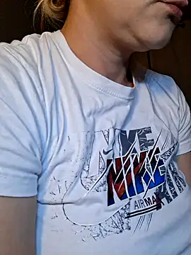 LaRa forU online show from September 2025 09:19:02 PM