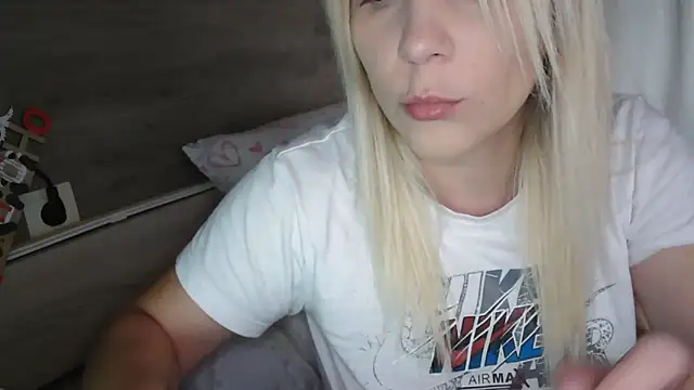 LaRa forU online show from September 2025 09:25:02 AM