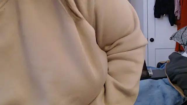 LauLauPAWG online show from February 2026 05:29:01 PM