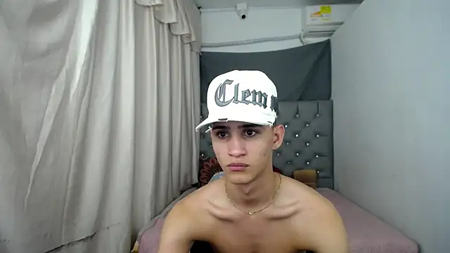 Snapshot of wild_fantasy_69 chatting on January 2025 09:23:02 AM wild fantasy 69 online show from January 2025 09:23:02 AM