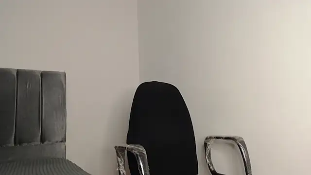 alex-lover online show from October 2025 01:25:01 AM