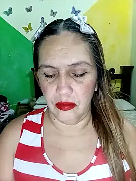 Snapshot of mom_son_dirty chatting on April 2026 01:24:02 PM mom son dirty online show from April 2026 01:24:02 PM