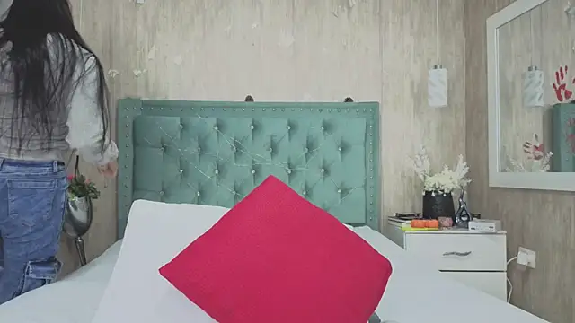 Marcelaa fox online show from November 2025 07:35:02 PM