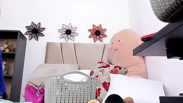 Dalia 20 online show from January 2025 03:47:02 AM