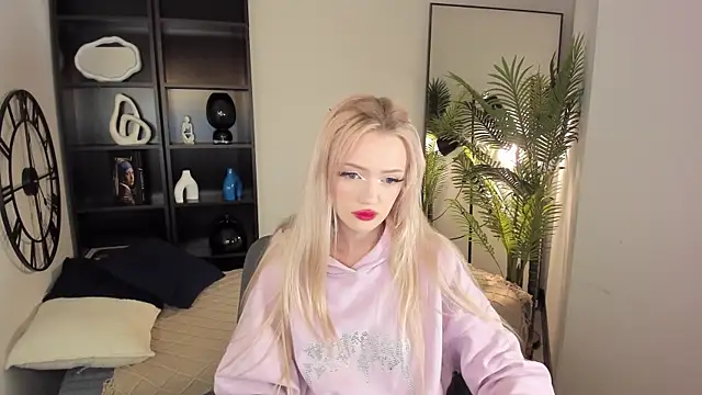 EmilyAir online show from October 2025 09:58:02 PM