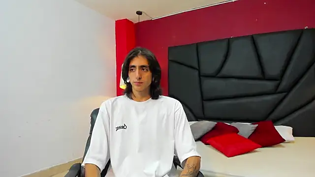 Matthew Dixonn online show from December 2024 03:43:01 AM