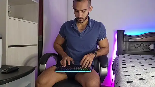 Snapshot of orion1993 chatting on December 2024 12:16:02 PM orion1993 online show from December 2024 12:16:02 PM