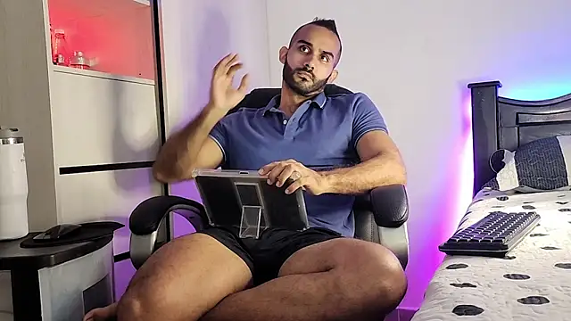 Snapshot of orion1993 chatting on December 2024 02:05:02 PM orion1993 online show from December 2024 02:05:02 PM