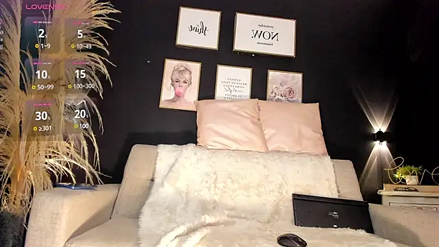 Snapshot of Hanna_fost chatting on January 2025 04:06:01 PM Hanna fost online show from January 2025 04:06:01 PM