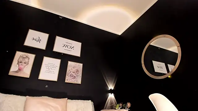 Snapshot of Hanna_fost chatting on January 2025 06:41:02 PM Hanna fost online show from January 2025 06:41:02 PM