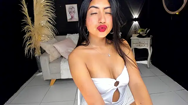 Snapshot of Hanna_fost chatting on February 2025 05:29:01 PM Hanna fost online show from February 2025 05:29:01 PM