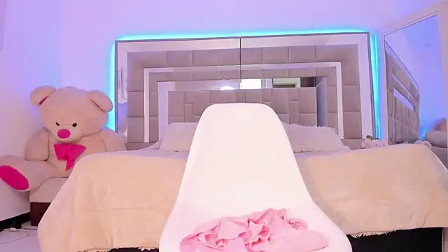 Snapshot of Hanna_fost chatting on March 2025 03:56:01 PM Hanna fost online show from March 2025 03:56:01 PM