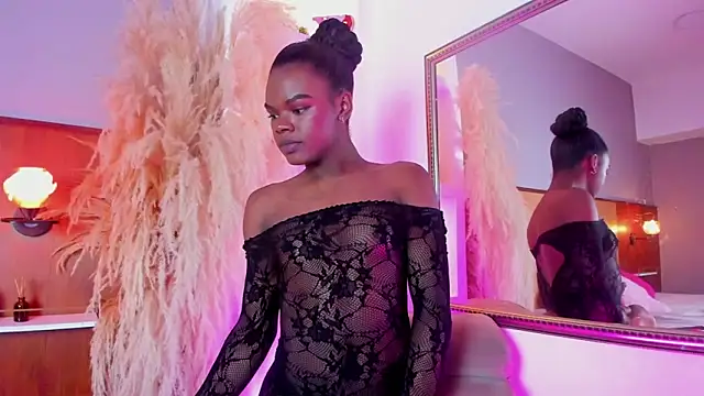 CamiEstrada online show from January 2025 08:33:01 PM