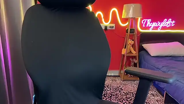 Snapshot of simrann_69 chatting on January 2026 04:15:01 AM simrann 69 online show from January 2026 04:15:01 AM