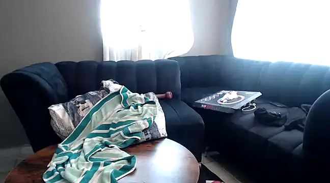 Foxybrownxx1 online show from March 2025 09:38:02 AM