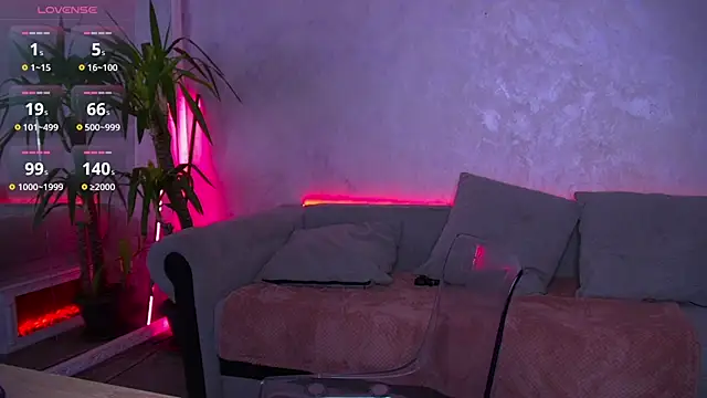 Snapshot of BambiAndAyline chatting on March 2025 07:36:01 AM BambiAndAyline online show from March 2025 07:36:01 AM