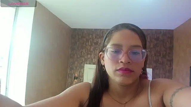 Snapshot of samantha__karolstone chatting on January 2025 09:17:02 PM samantha karolstone online show from January 2025 09:17:02 PM