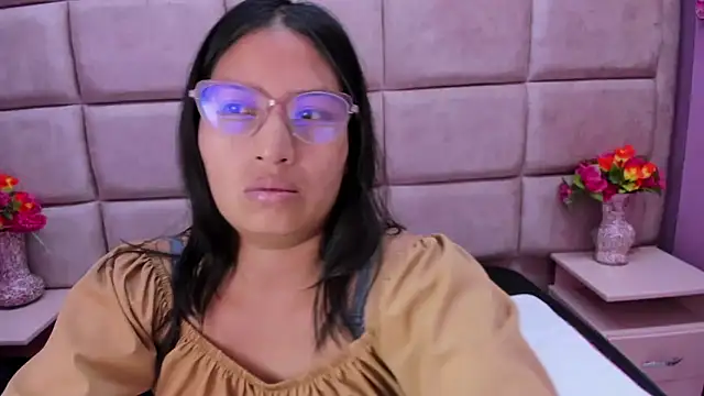 Miaa Smiith  online show from March 2025 02:25:02 AM