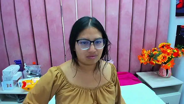 Miaa Smiith  online show from November 2025 02:54:01 AM