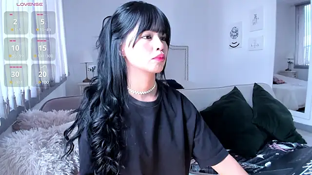 Snapshot of HannaKim chatting on December 2024 02:38:02 PM HannaKim online show from December 2024 02:38:02 PM