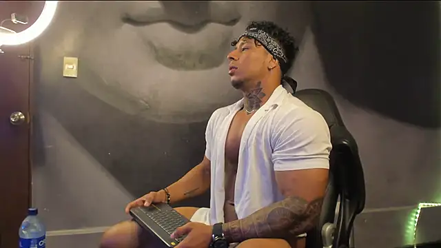 bradley smith online show from February 2025 04:42:02 PM