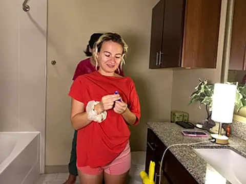 Snapshot of girlfriendmissy chatting on March 2026 06:27:02 PM girlfriendmissy online show from March 2026 06:27:02 PM