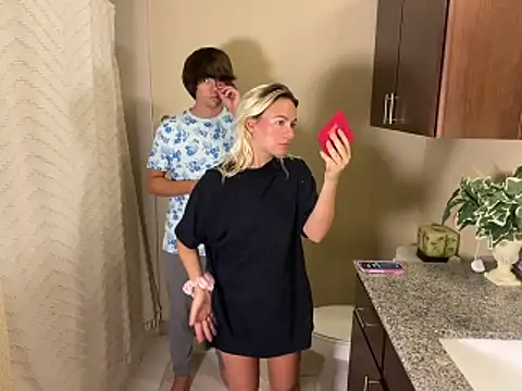 Snapshot of girlfriendmissy chatting on March 2026 11:04:01 PM girlfriendmissy online show from March 2026 11:04:01 PM