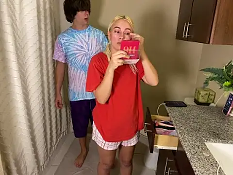 Snapshot of girlfriendmissy chatting on April 2026 05:16:02 PM girlfriendmissy online show from April 2026 05:16:02 PM