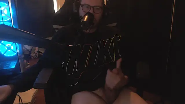 chicostick413 online show from November 2025 03:24:02 PM