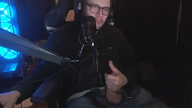 chicostick413 online show from November 2025 03:39:01 AM