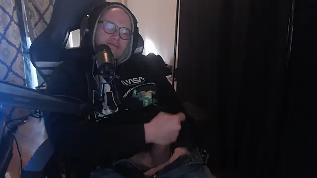 Snapshot of chicostick413 chatting on March 2026 12:16:01 PM chicostick413 online show from March 2026 12:16:01 PM