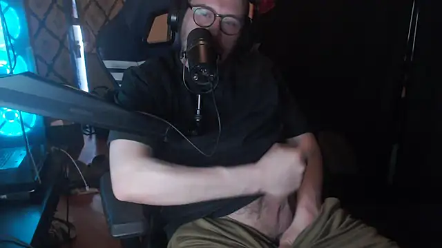 Snapshot of chicostick413 chatting on April 2026 09:37:02 PM chicostick413 online show from April 2026 09:37:02 PM