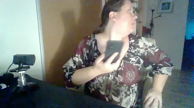 Snapshot of ReifeVenna chatting on December 2024 03:41:02 PM ReifeVenna online show from December 2024 03:41:02 PM