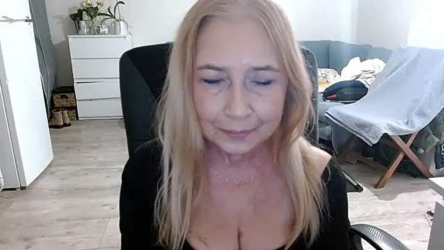 sofia xkiss online show from January 2025 07:54:01 AM