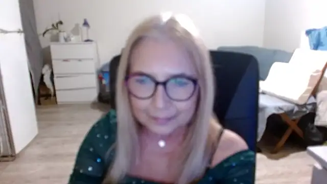 sofia xkiss online show from February 2025 06:08:02 PM