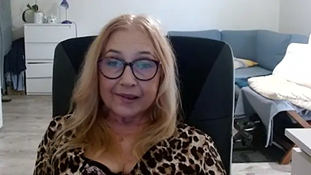 sofia xkiss online show from February 2025 10:48:01 AM