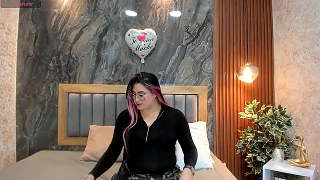 Snapshot of BellaPeers_ chatting on February 2025 11:59:02 AM BellaPeers online show from February 2025 11:59:02 AM