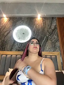 Snapshot of BellaPeers_ chatting on September 2025 11:46:02 AM BellaPeers online show from September 2025 11:46:02 AM